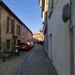 Сasa de vacaciones Le Gaffier, maison au pied de la Cité, climatisation, 2 chambres et belle cour sans vis à vis *