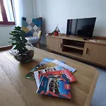 Le Gaffier, maison au pied de la Cité, climatisation, 2 chambres et belle cour sans vis à vis Сasa de vacaciones