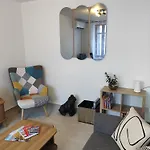 Le Gaffier, maison au pied de la Cité, climatisation, 2 chambres et belle cour sans vis à vis