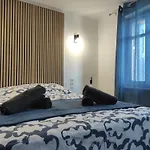 Le Gaffier, maison au pied de la Cité, climatisation, 2 chambres et belle cour sans vis à vis