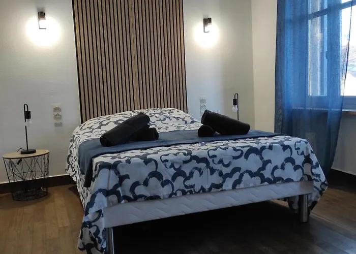 Le Petit Gaffier, Maison Au Pied De La Cite, Avec 2 Et Belle Cour Sans Vis A Vis * Каркассон