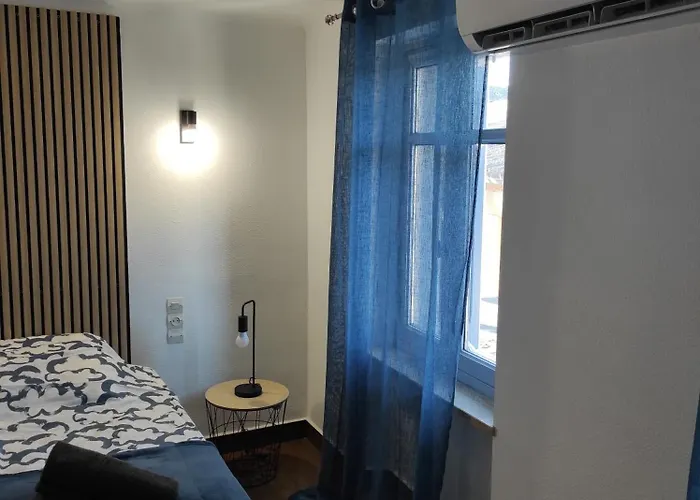 Le Petit Gaffier, Maison Au Pied De La Cite, Avec 2 Et Belle Cour Sans Vis A Vis Каркассон