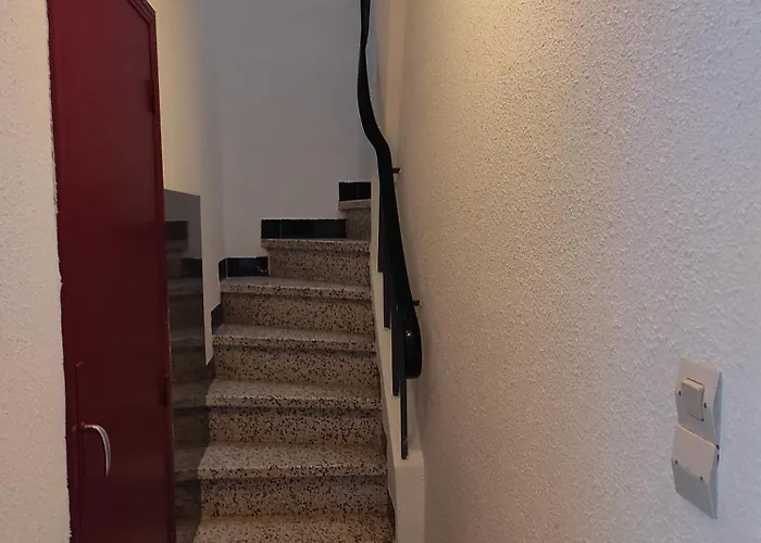 Le Petit Gaffier, Maison Au Pied De La Cite, Avec 2 Et Belle Cour Sans Vis A Vis Каркассон